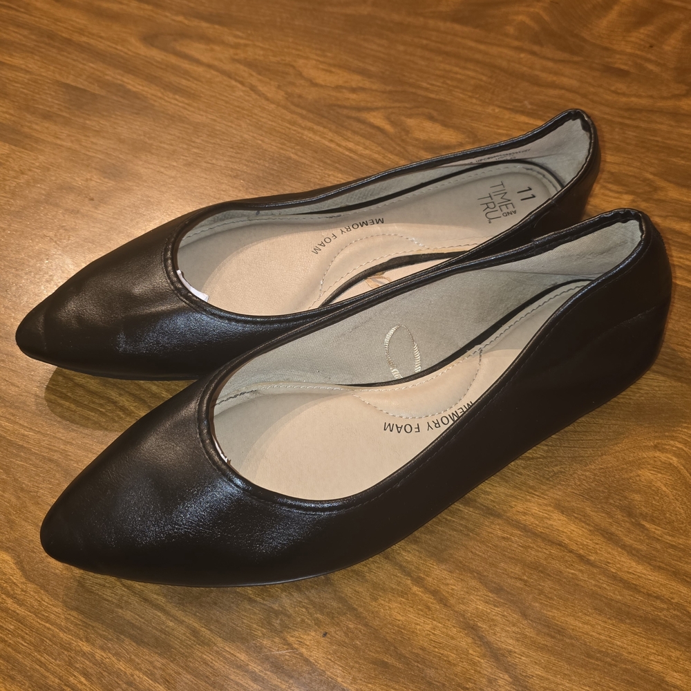 Time and Tru Black Ballerina Flat Shoes Size 11 Memory Foam
